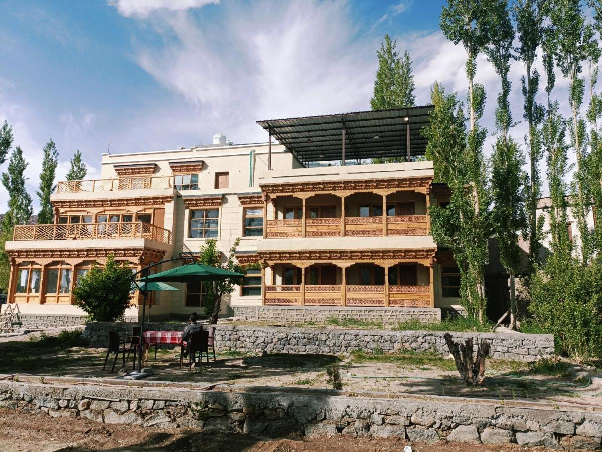 Hôtel Sindhu Residency à She Extérieur photo