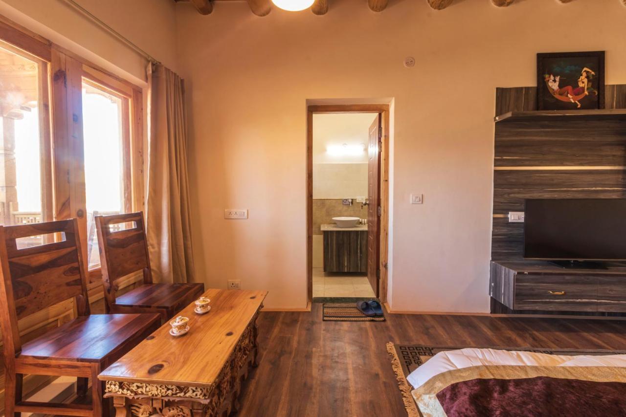Hôtel Sindhu Residency à She Extérieur photo